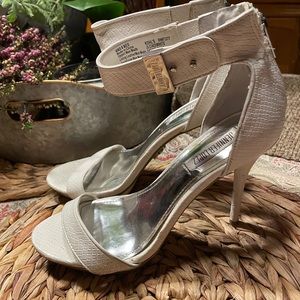 Exclusive Jennifer Lopez high heels
